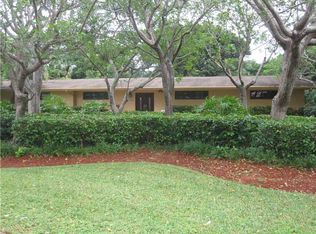 11045 SW 69th Ct, Pinecrest, FL 33156