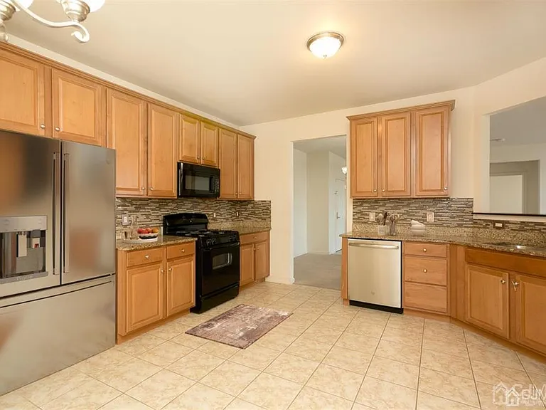 2224 Edward Stec Blvd — Photo 10