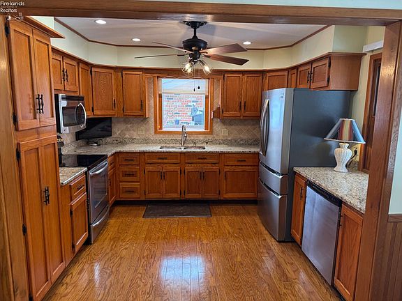 3rd image of 3846 Zenobia Rd