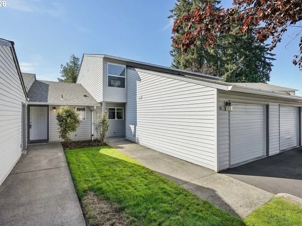 5301 Plomondon St APT E18, Vancouver, WA 98661