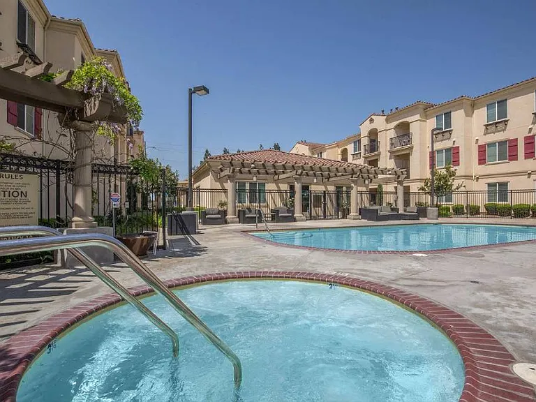 Monaco 55+ Apartments — Photo 16