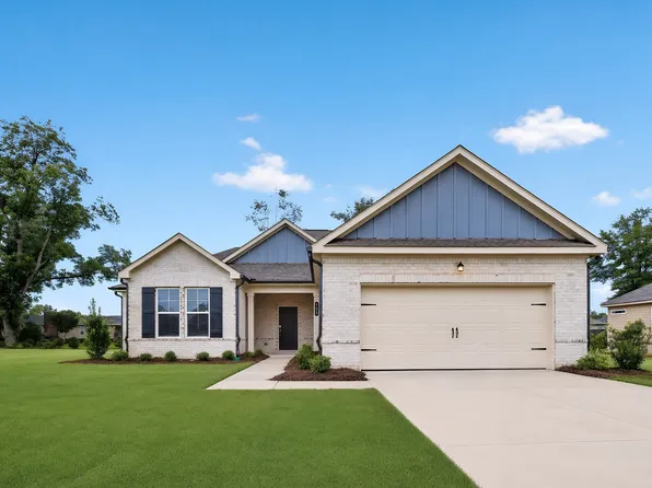 105 Overton Dr, Perry, GA 31069