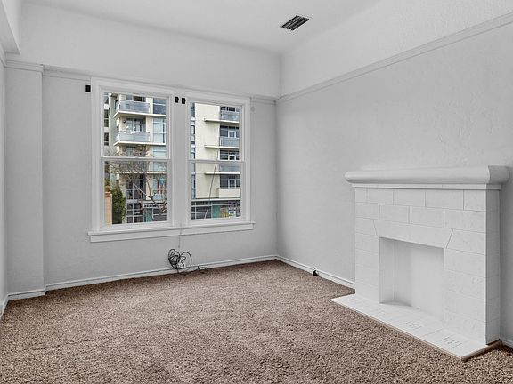 3rd image of 3843 Park Blvd APT 4