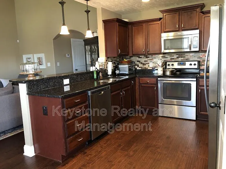 1223 Snowball Ln — Photo 2