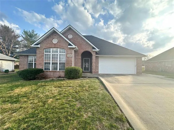 514 Foster Ln, Warrensburg, MO 64093