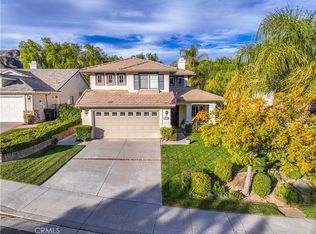 30389 Falls Dr, Castaic, CA 91384