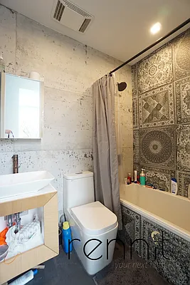 Rented by Rennit Inc. | media 51