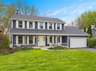 544 S Prairie St, Cary, IL 60013