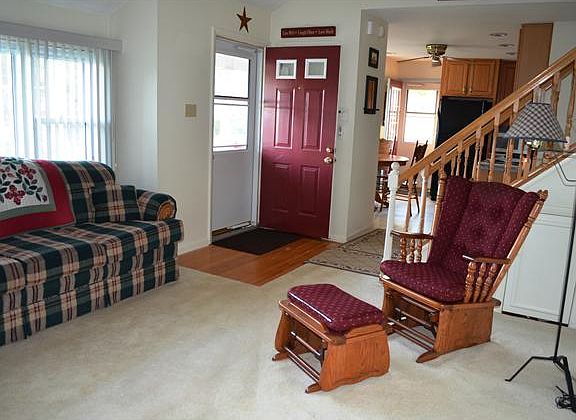 Warm & Welcoming Entry