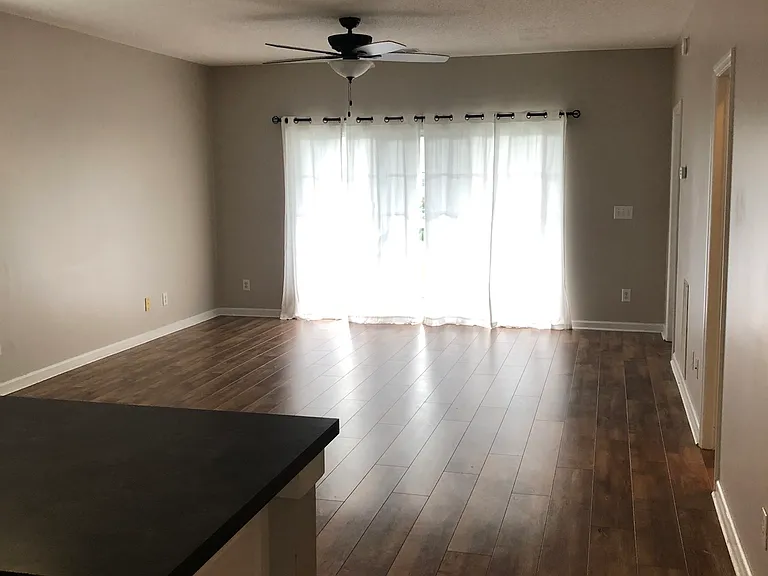 3923 Gladiola Ct #201 — Photo 10