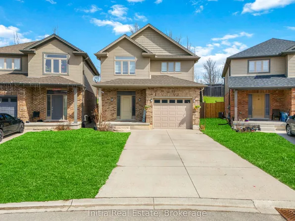 25 Queensway Dr, Strathroy Caradoc, ON N7G 4M2