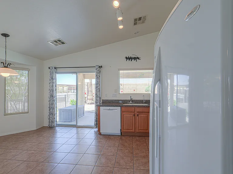 2350 E Santiago Trl — Photo 6