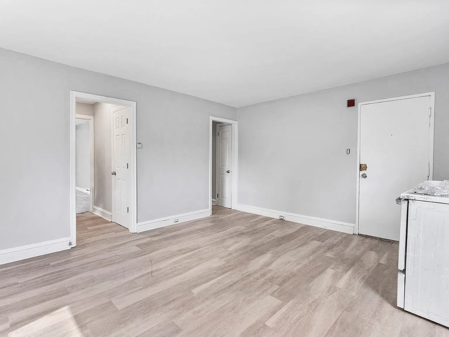 4712 Leiper Street — Photo 3