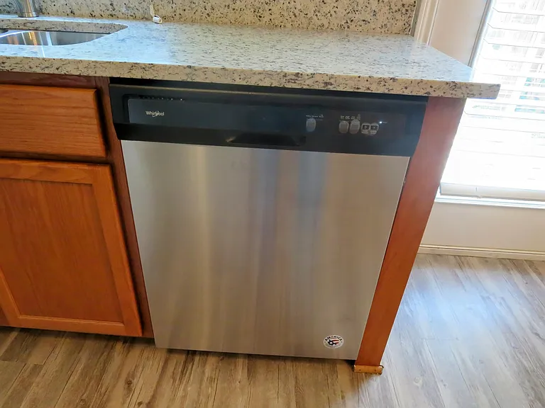2348 White Oak Dr — Photo 19
