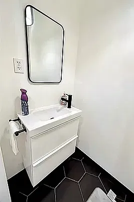 Bathroom, photo 2