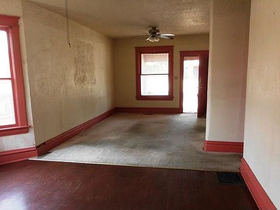 4th image of 1024 E 9th St