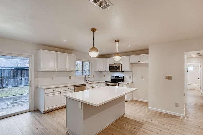1st image of 9025 Mojave Dr