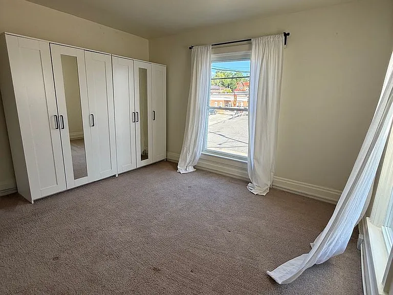 131 W Pike St — Photo 12