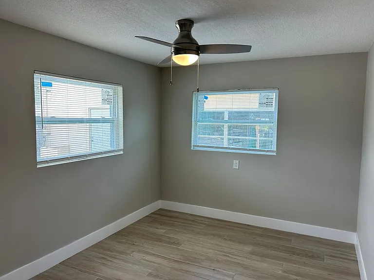 2502 Bay Blvd #1 — Photo 13