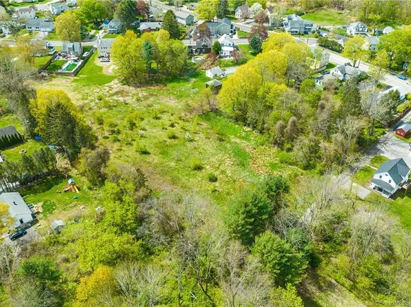 6 Broad Street, Killingly, CT 06239