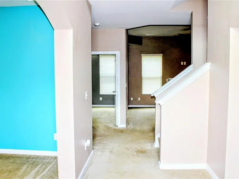 30 Hillside Oak Ln — Photo 2