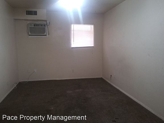 3rd image of 500 SW 10th Ave #10316262