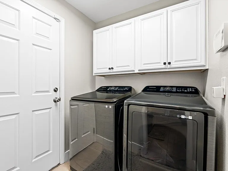 4904 58th Ter E — Photo 12