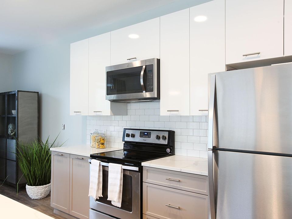 1st image of 21 Whistler Ct Unit 202