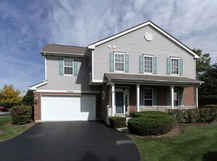 1 Stonegate Ln #3104, Streamwood, IL 60107