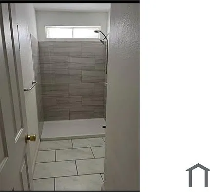 3 bed, $2,000 — Photo 1