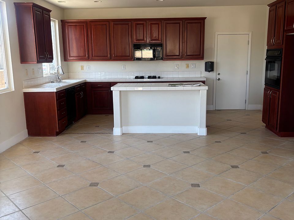 2nd image of 7050 Blackbird Ln