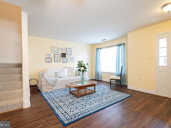4th image of 8702 Village Green Ct