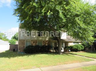 8307 Clover Gardens Dr, Houston, TX 77095