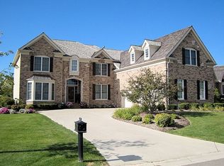 1032 Ridgeview Dr, Inverness, IL 60010