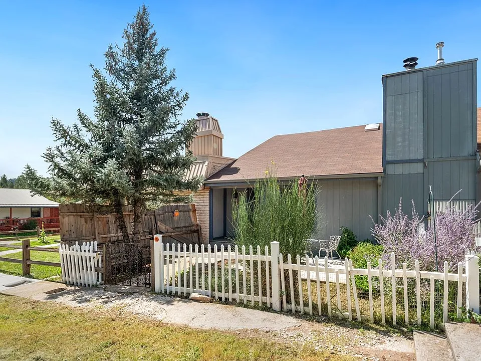103 Niblic Ct