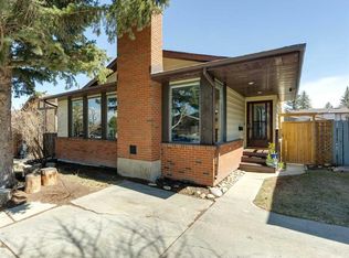 52 Beddington Cir W, Calgary, AB T3K 1K6