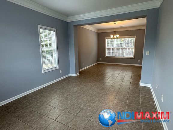 5th image of 810 Bradley Cir