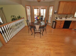 8598 Timberwood Rd, Woodbury, MN 55125