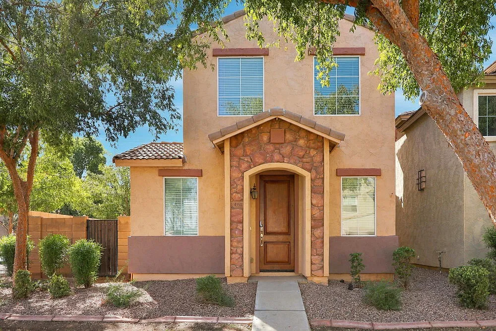 4 bed, 3.0 bath, 2071 sqft, $2,340 — Photo 1
