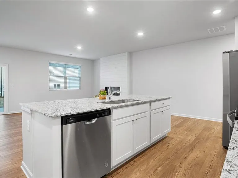 5332 Melbourne Ln — Photo 3
