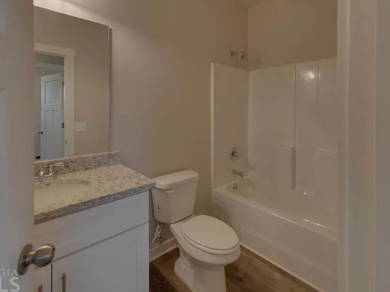 308 N Point Cir — Photo 10