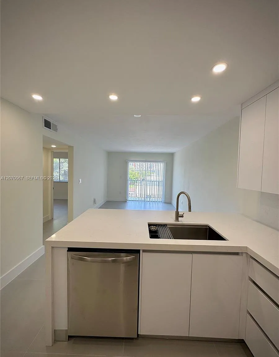 Villa Del Sol Condo — Photo 4
