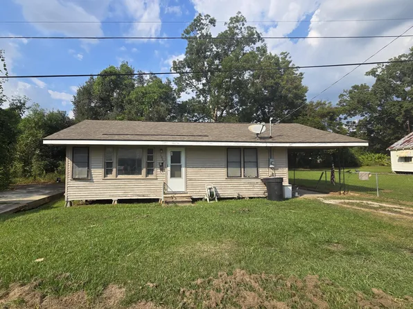1002 Loraine St, Abbeville, LA 70510