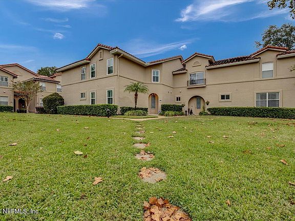 2nd image of 3847 LAVISTA Circle
