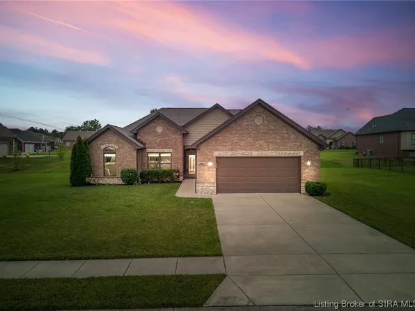 216 Liam Noble Circle, Sellersburg, IN 47172