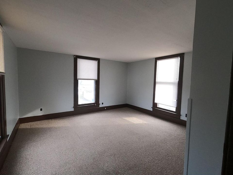 1st image of 225 N Tompkins St #U2