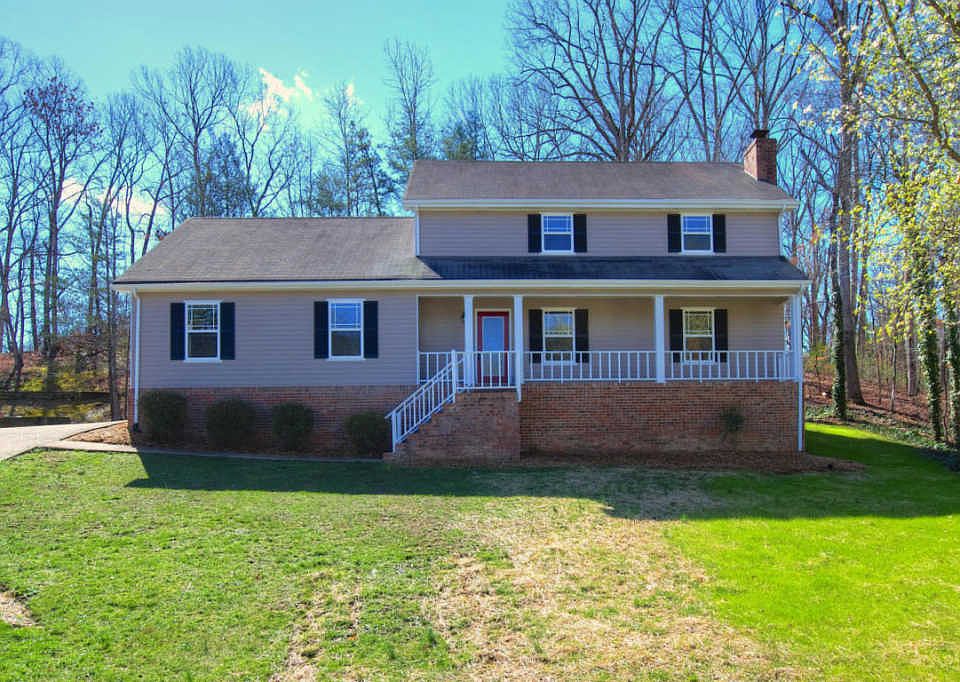 1st image of 414 English Oaks Dr