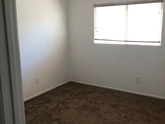 3rd image of 664 Wessex Dr