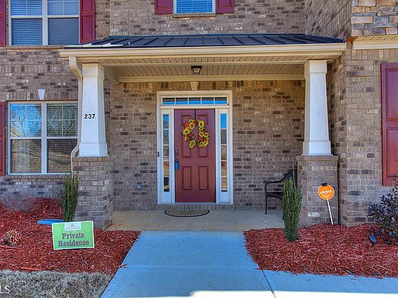 3rd image of 237 Ironwood Dr