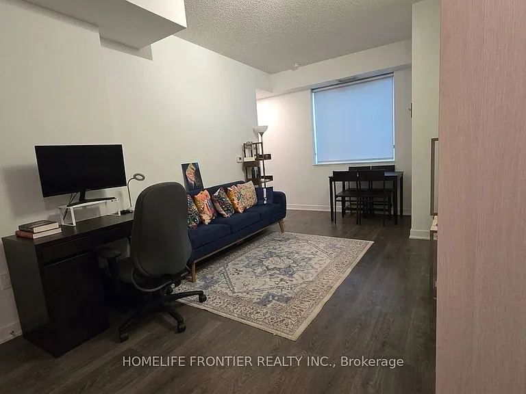 115 SE Blue Jays Way #619 — Photo 5